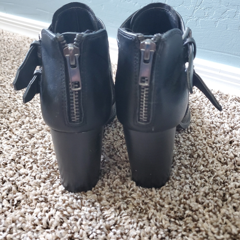 Heels - Picture 2 of 2